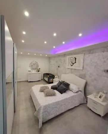 Apartman White Modern Close To The Red Metro Milánó